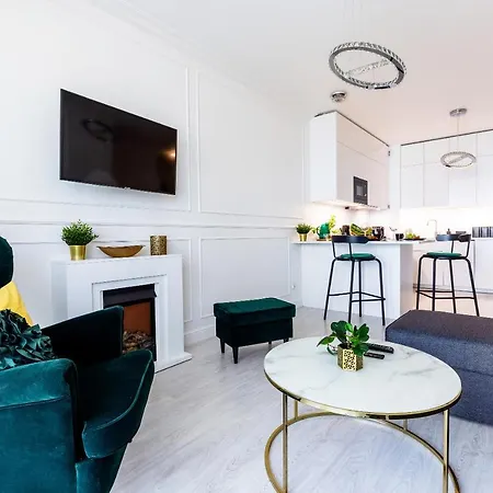 Amber Old Town Apartment *